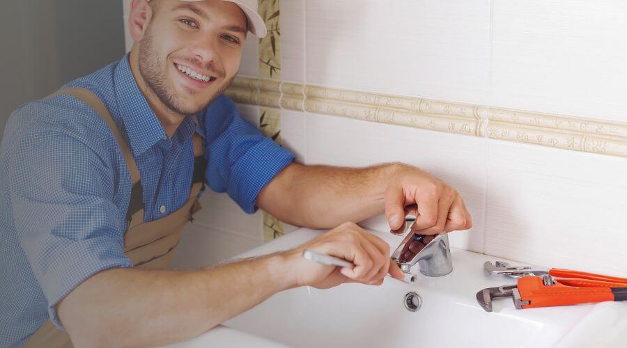 Expert burst pipe repair services in Hoyleton, IL